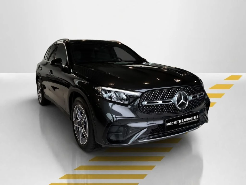 Mercedes-Benz-GLC 300 d-image-17