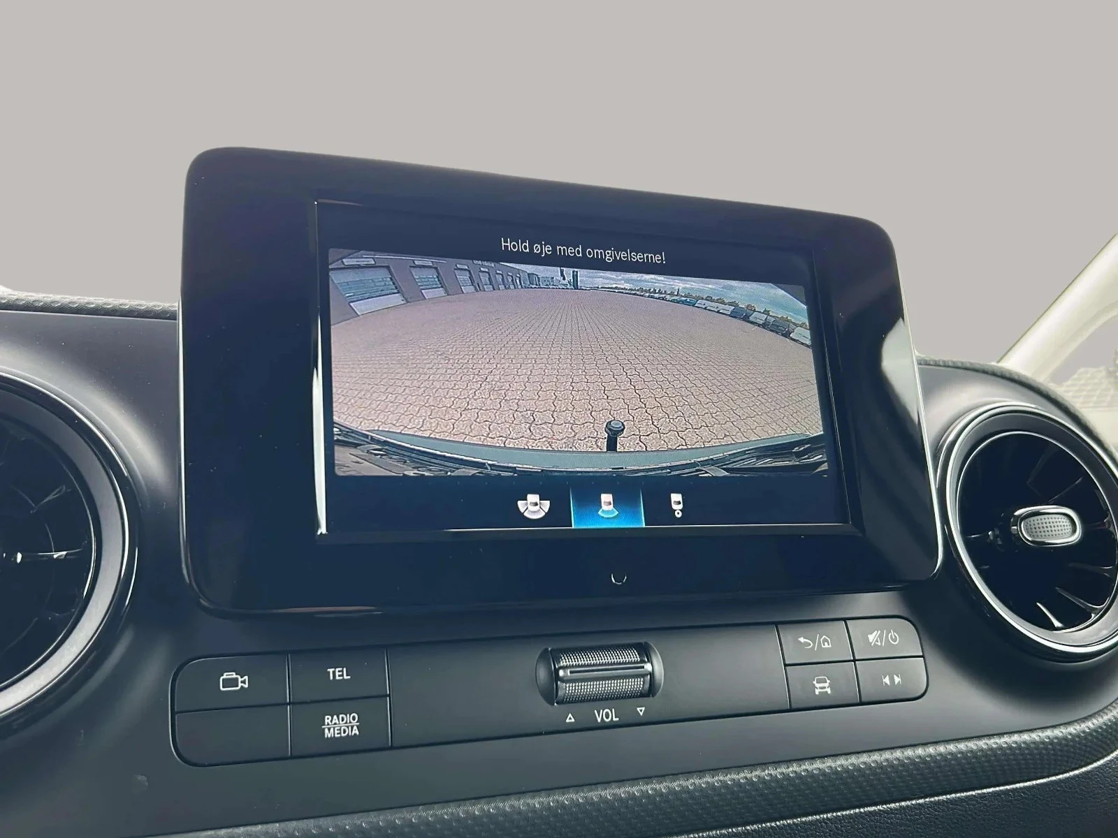 Mercedes-Benz-eCitan-image-12