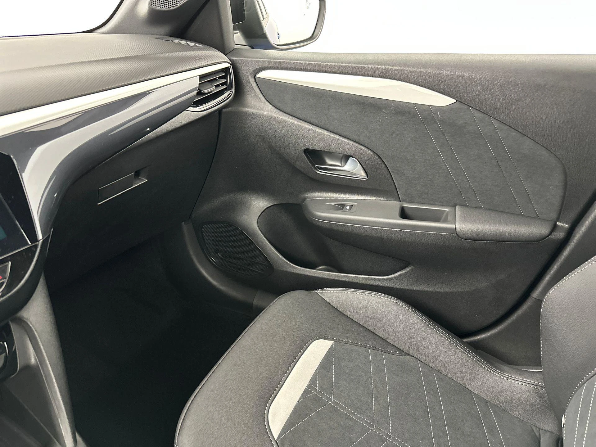 Opel-Corsa-image-22