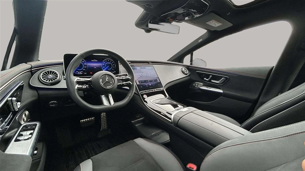 Mercedes-Benz-EQE-image-11