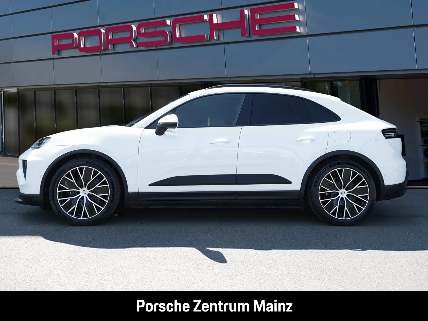 Porsche Macan 4 Luftfederung PASM 21-Zoll LED-Matrix -