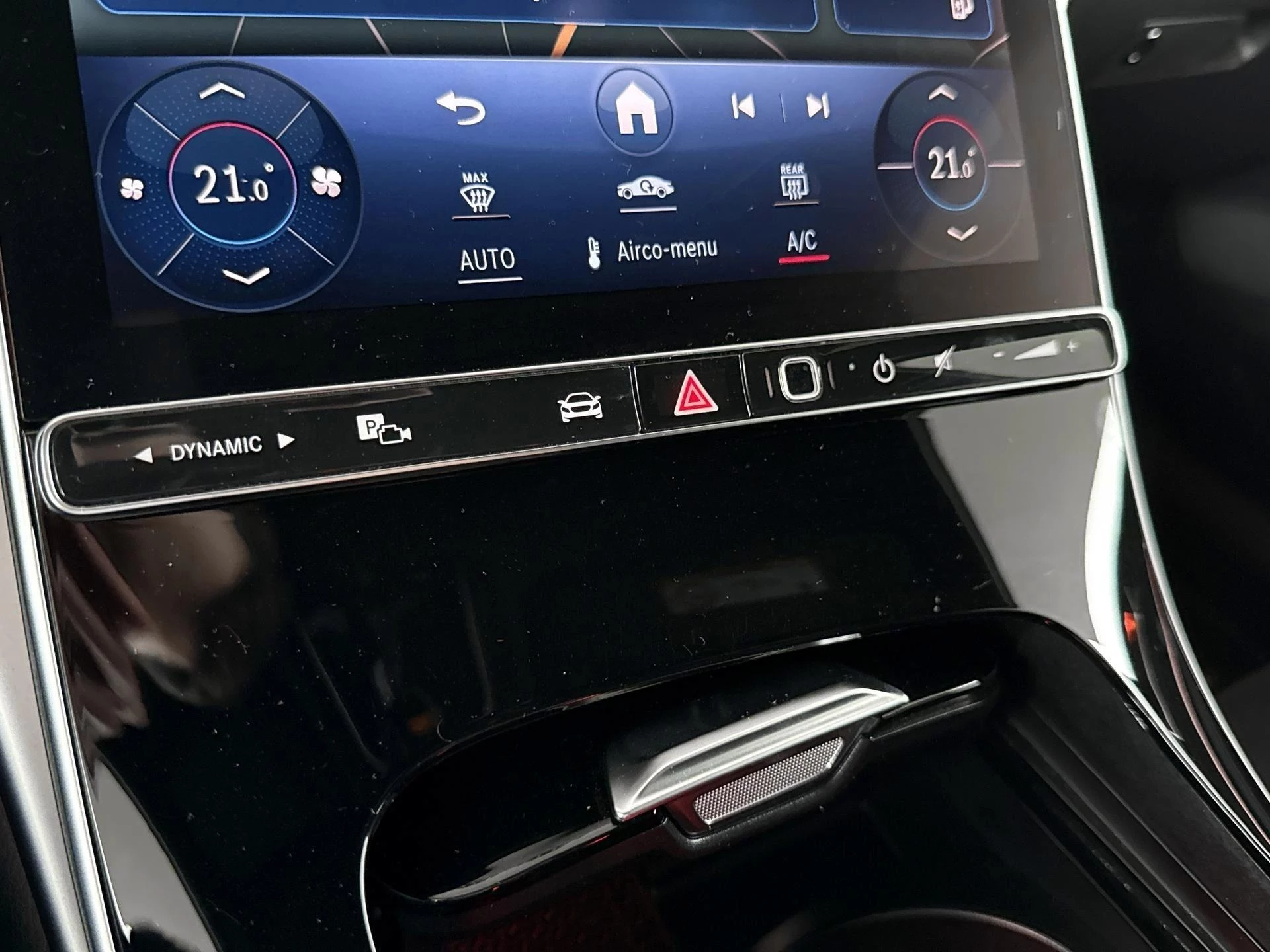 Mercedes-Benz Classe C 180 AMG Line Estate + TREKHAAK + NIGHTPAKKET + CARPLAY + LED +