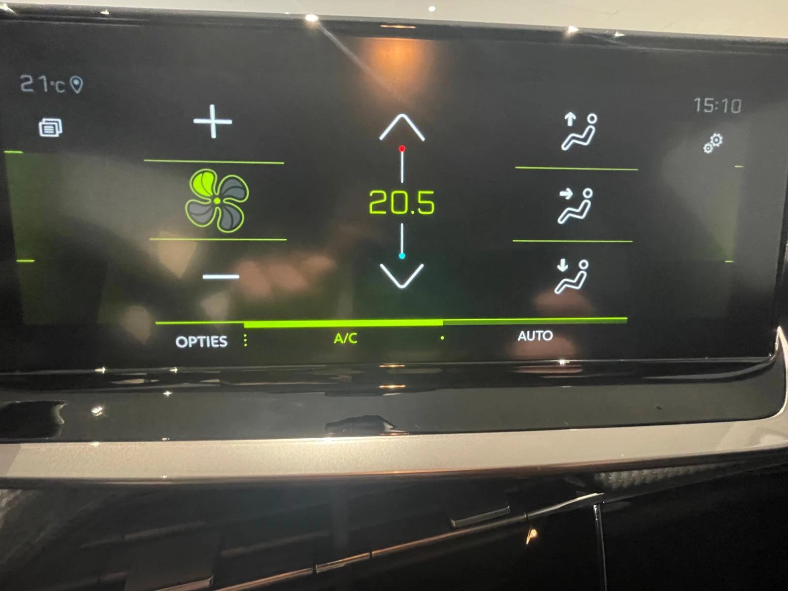 Peugeot-208-image-26