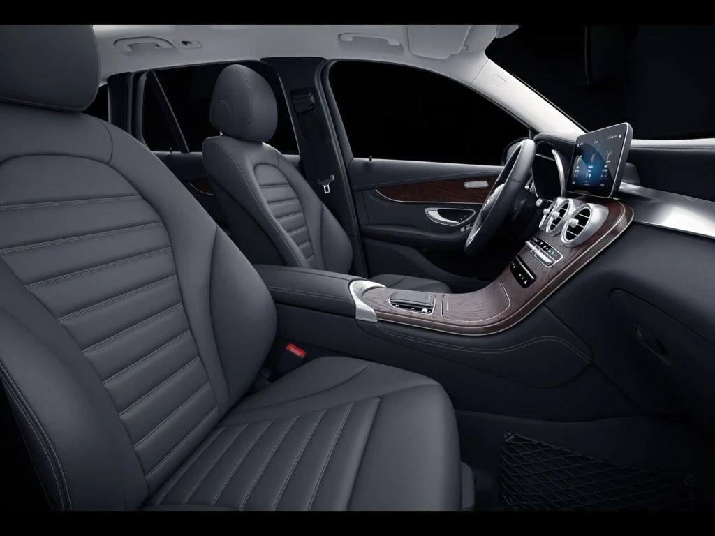 Mercedes-Benz-GLC 220 d-image-9