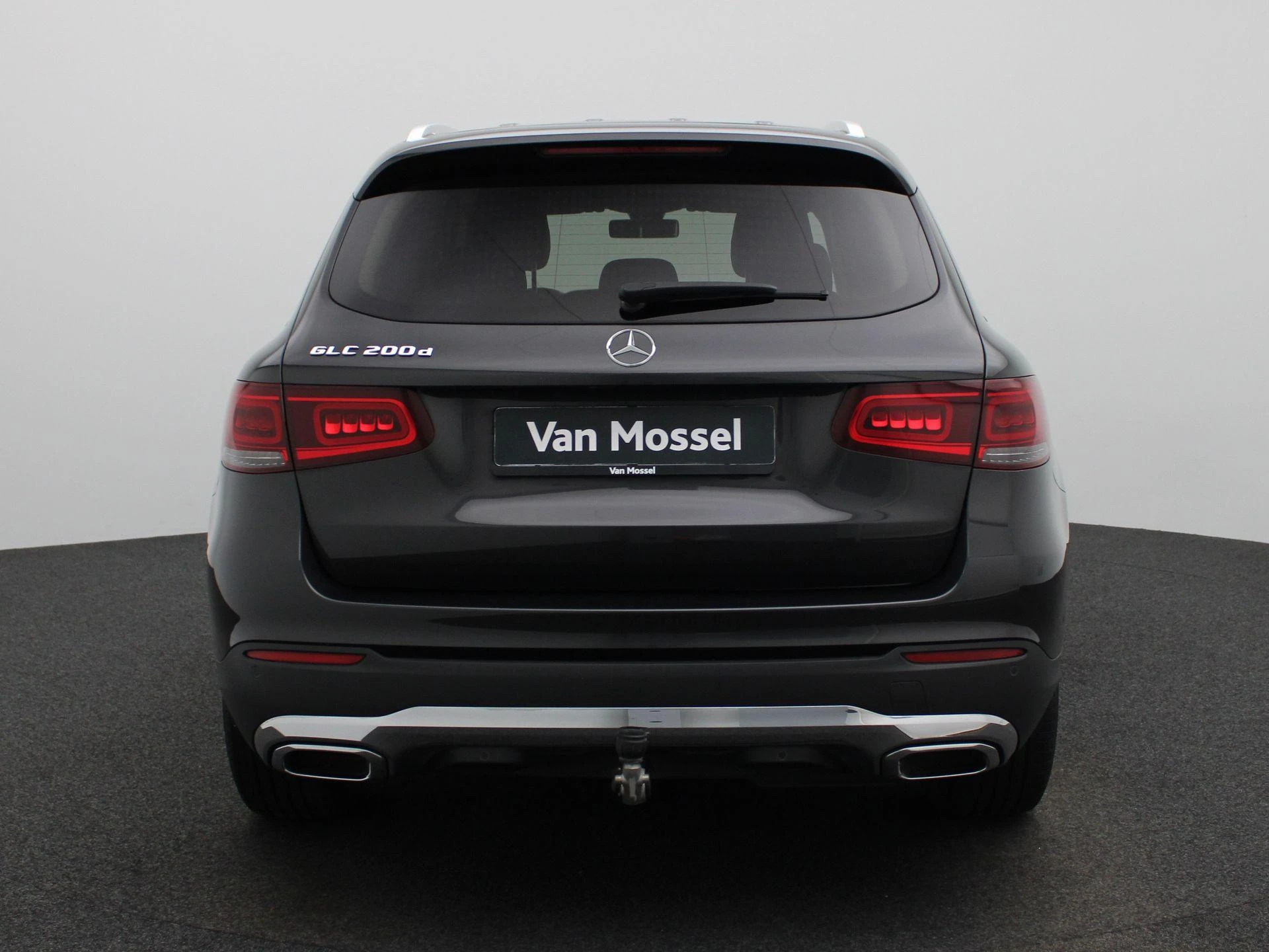 Mercedes-Benz-GLC-image-4