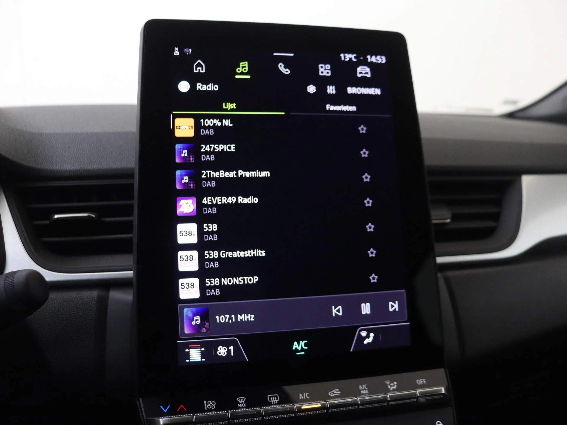 Renault-Captur-image-20