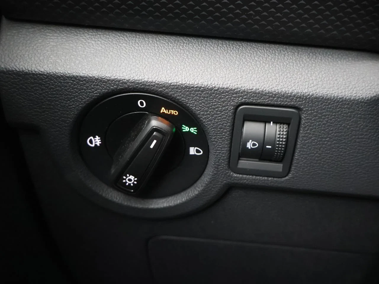 Volkswagen-T-Cross-image-19