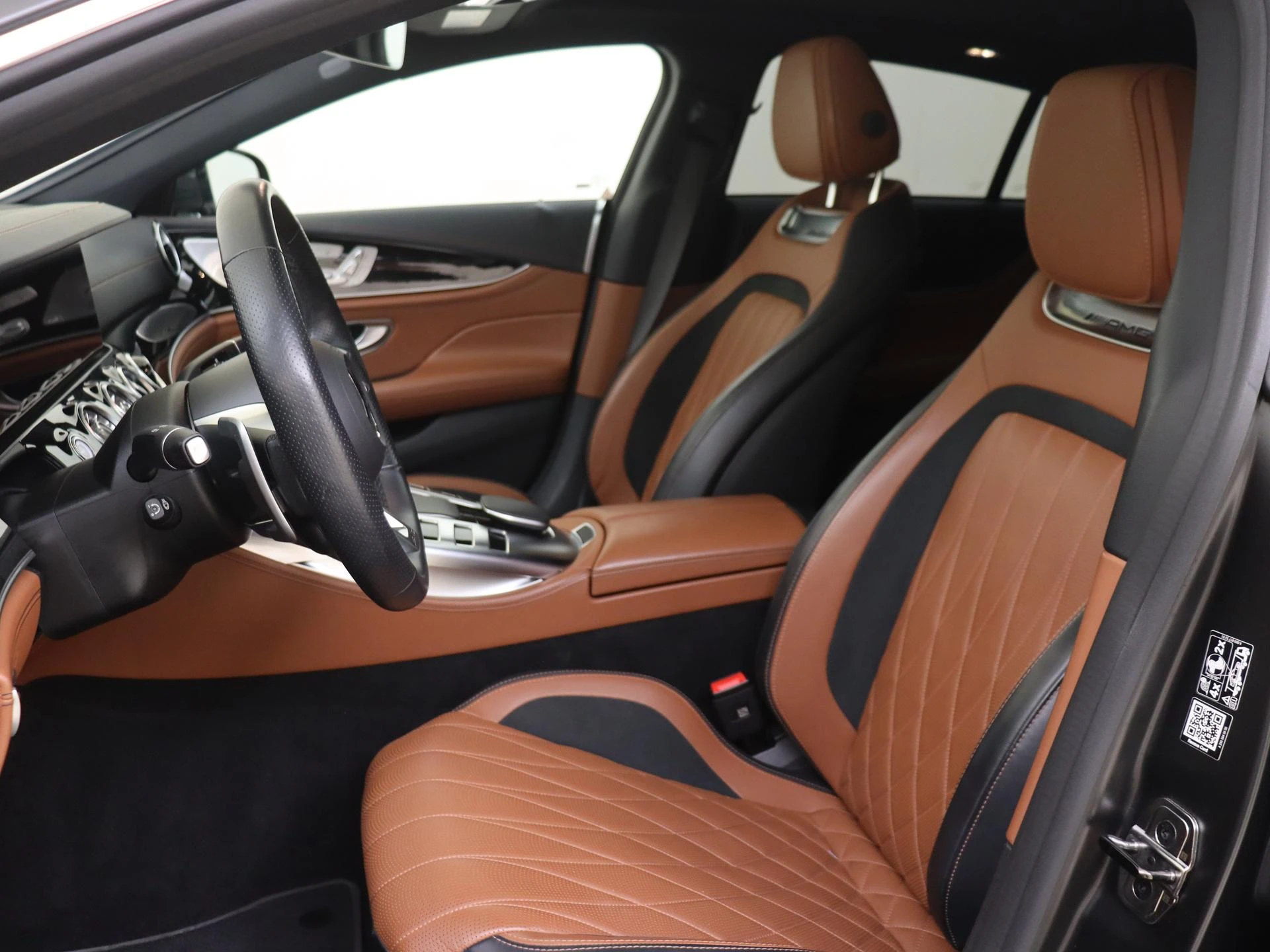 Mercedes-AMG-GT-image-2