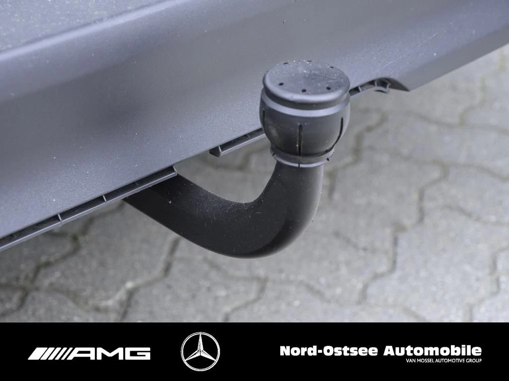 Mercedes-Benz-Vito-image-13