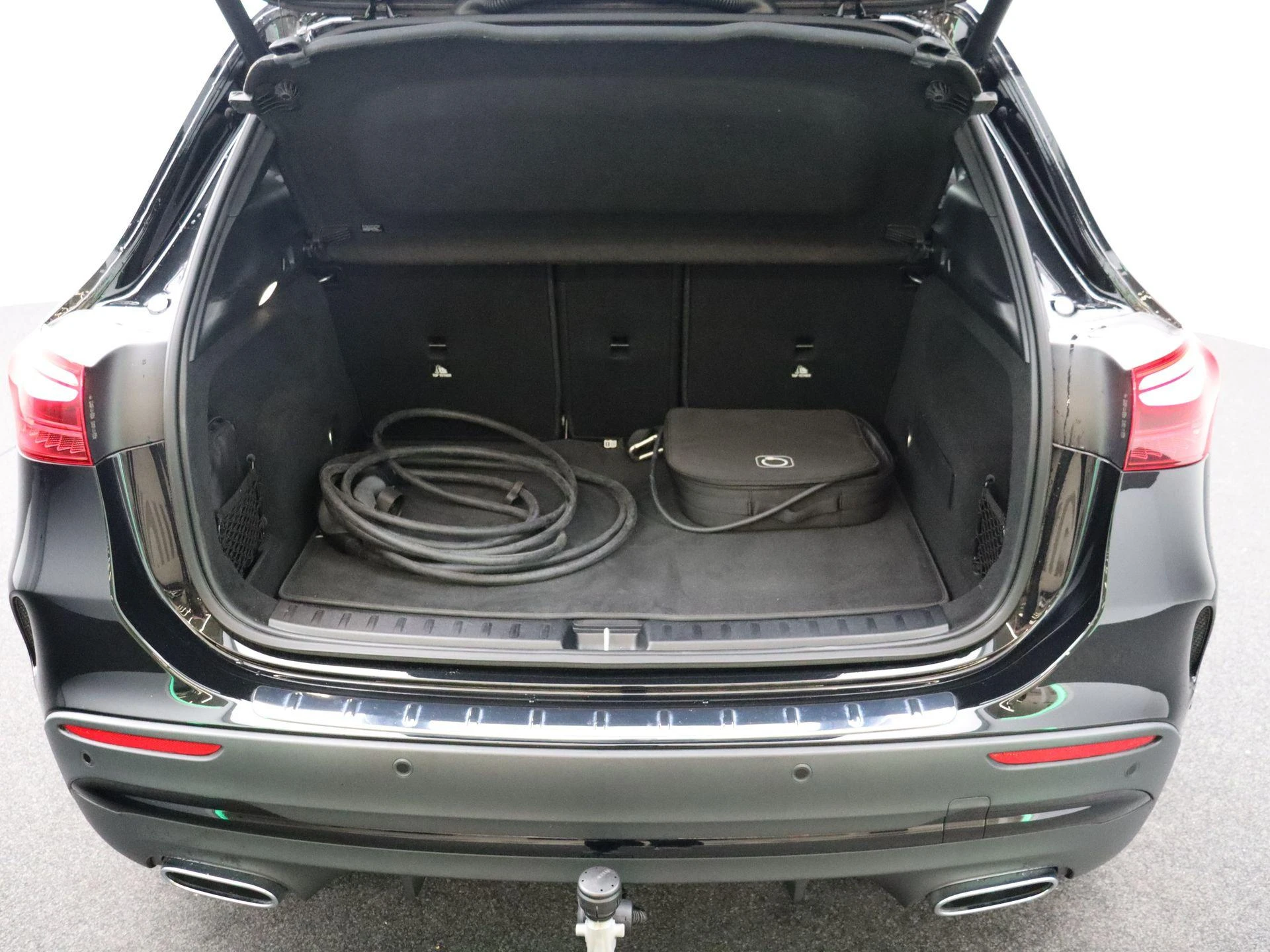 Mercedes-Benz-GLA-image-30