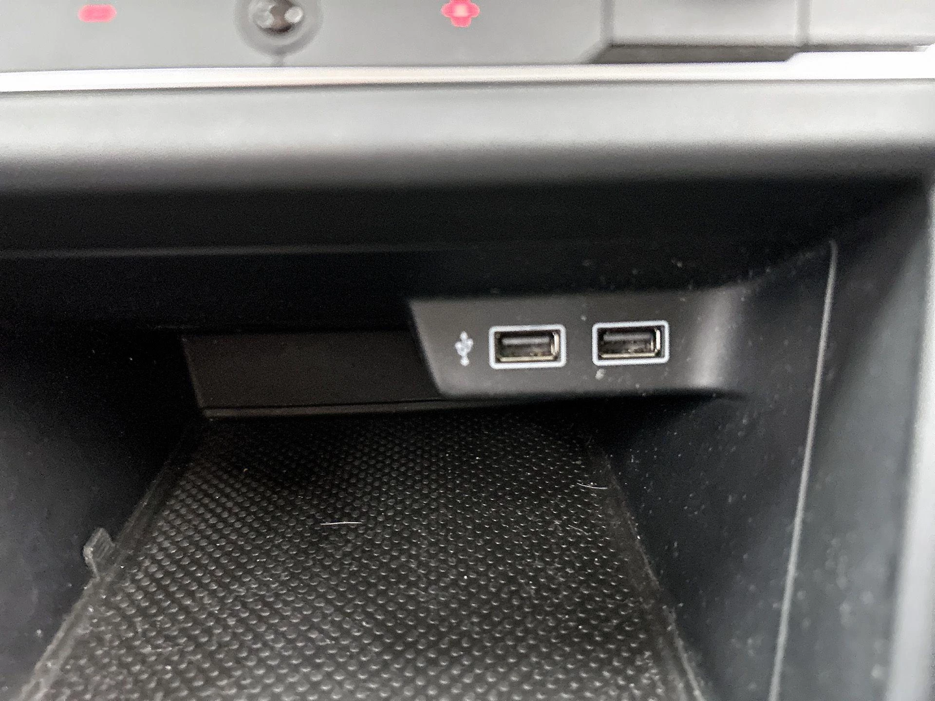 Volkswagen-Polo-image-34