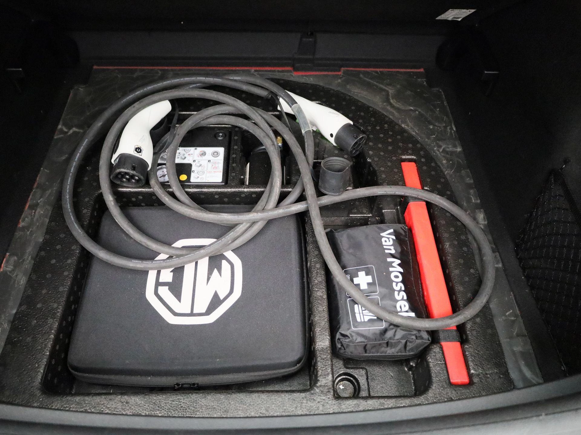 MG-ZS EV-image-12