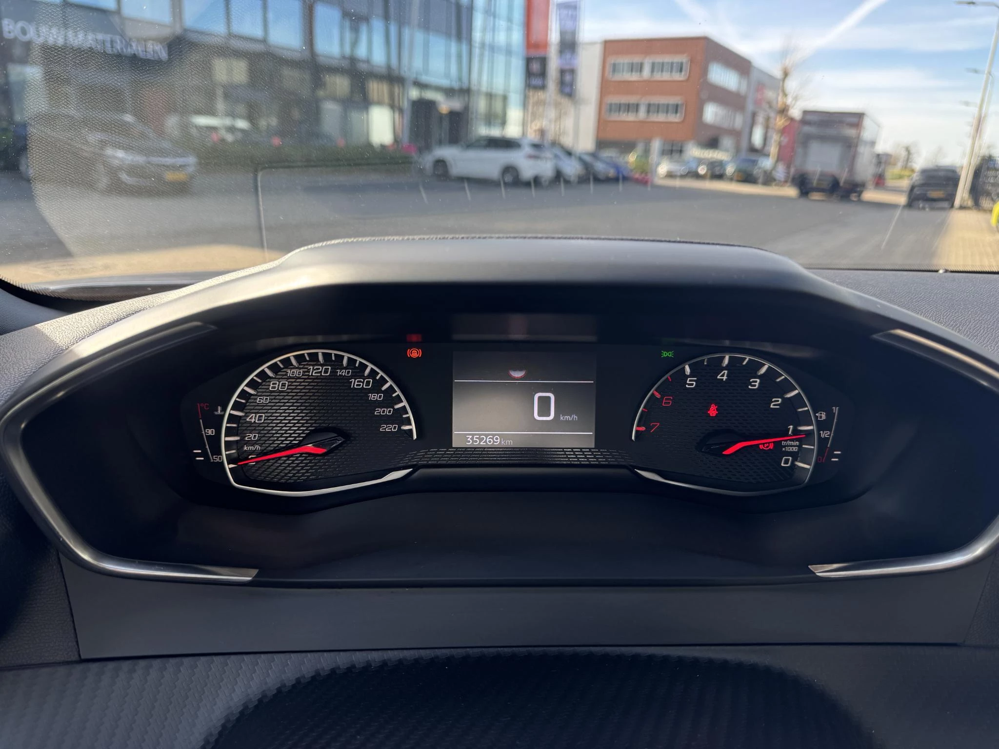 Peugeot-2008-image-17