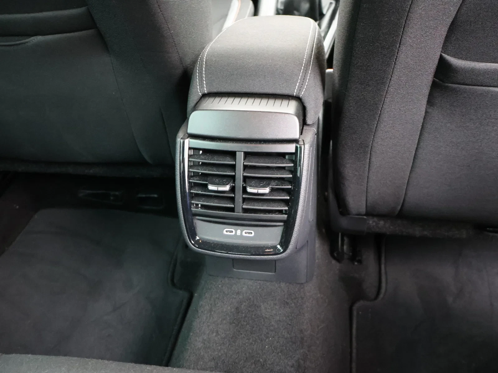 Škoda Kamiq Kamiq Family 1.0TSI 116PK *DEMO*CAMERA*VIRTUAL COCKPIT*PDC*ACC*APP-CONNECT*...*