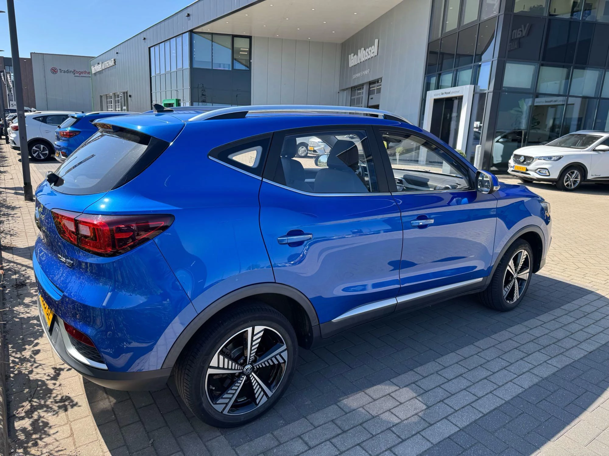 MG-ZS EV-image-6