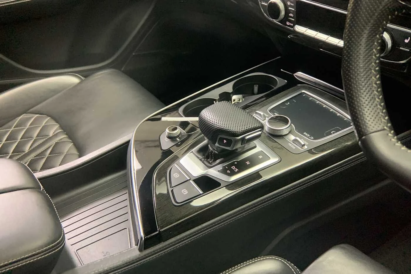 Audi-Q7-image-7