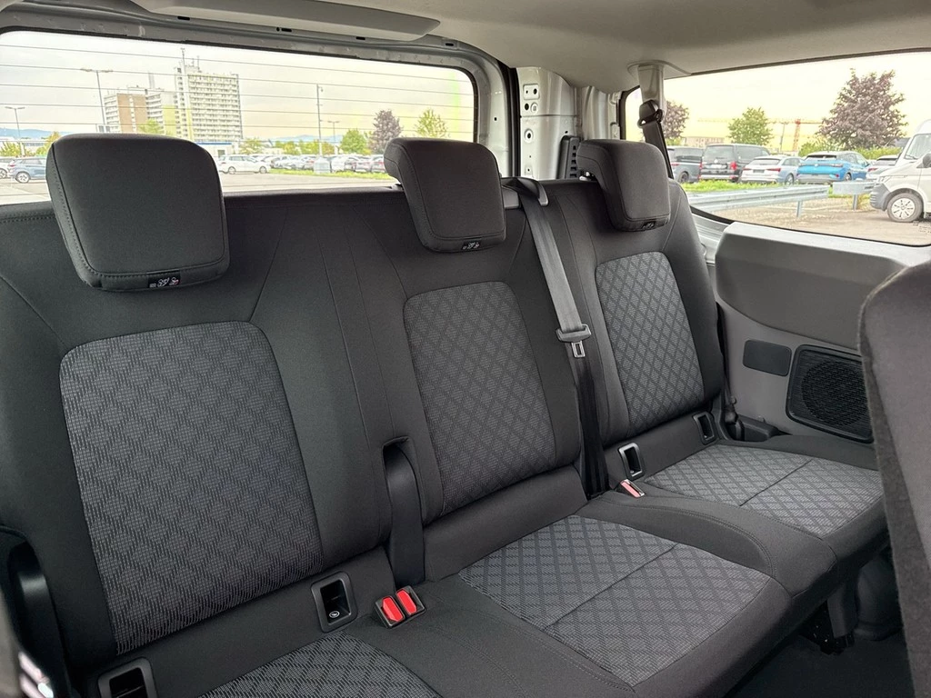 Volkswagen Transporter T 7 Kombi 2.0l TDI VAL