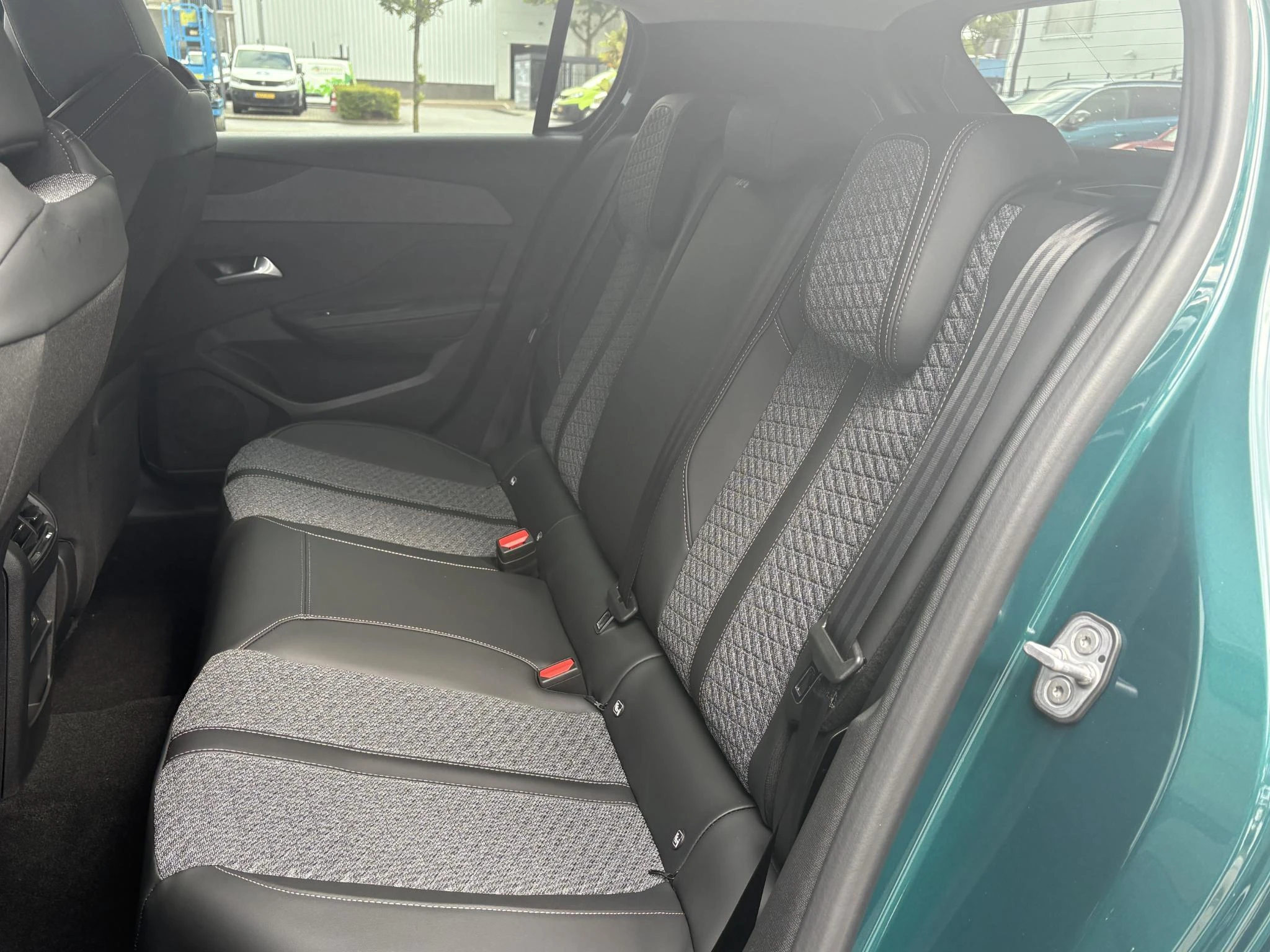 Peugeot-e-308-image-19