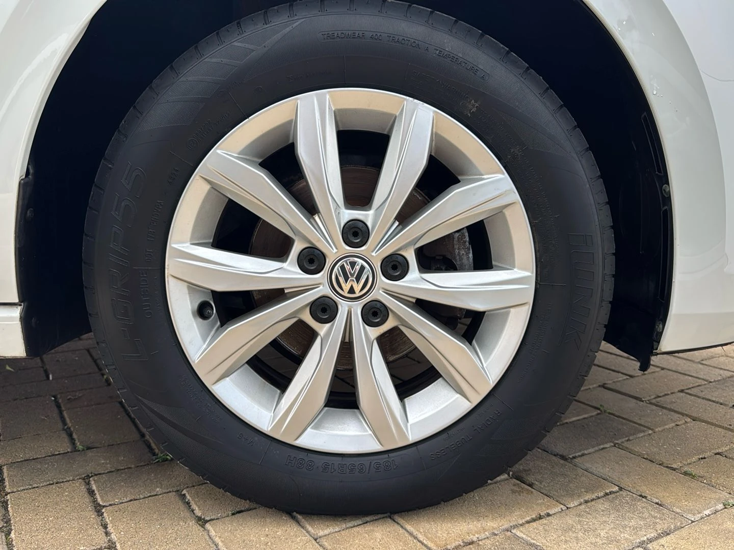 Volkswagen-Polo-image-7