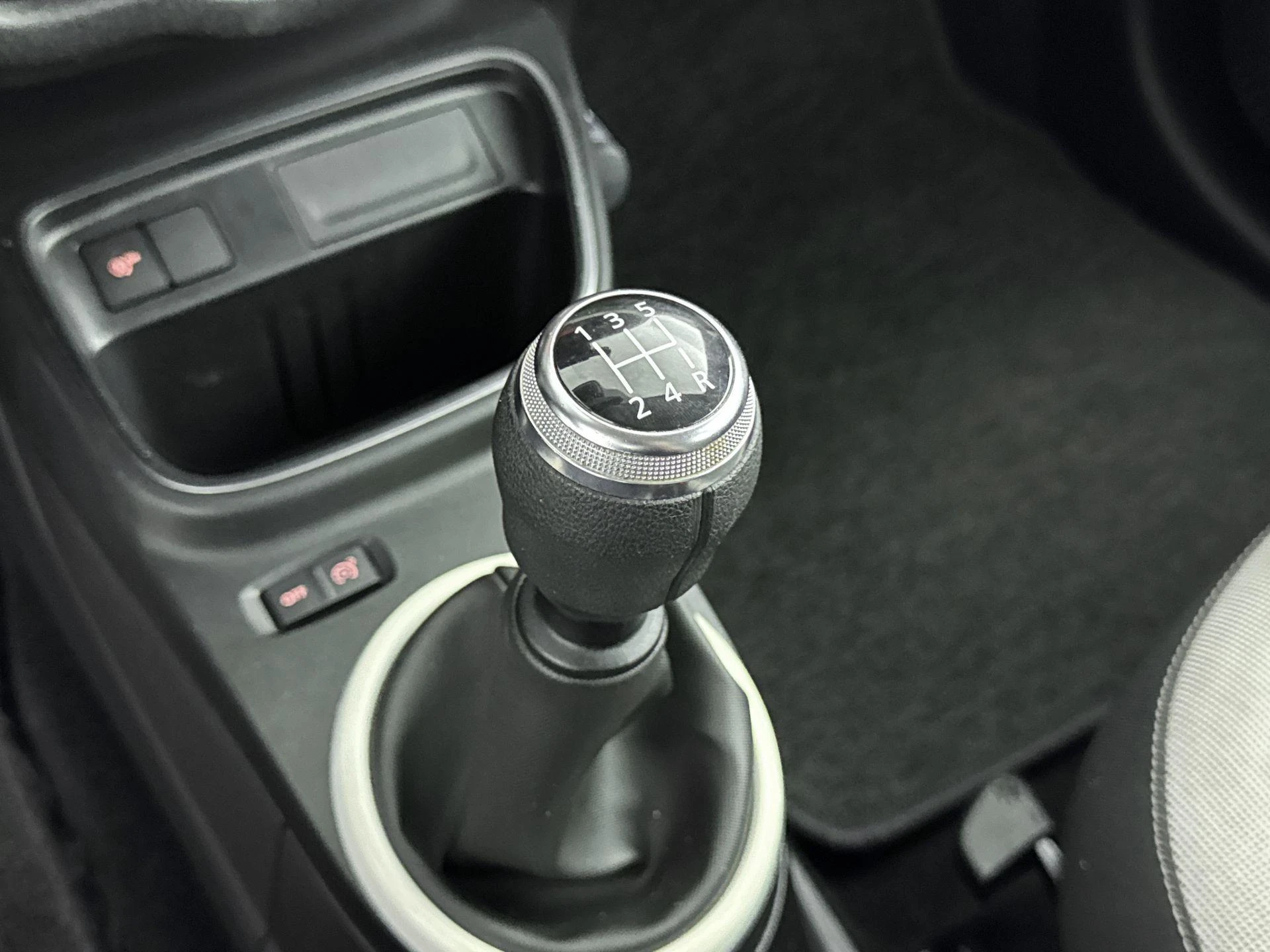 Renault-Twingo-image-13