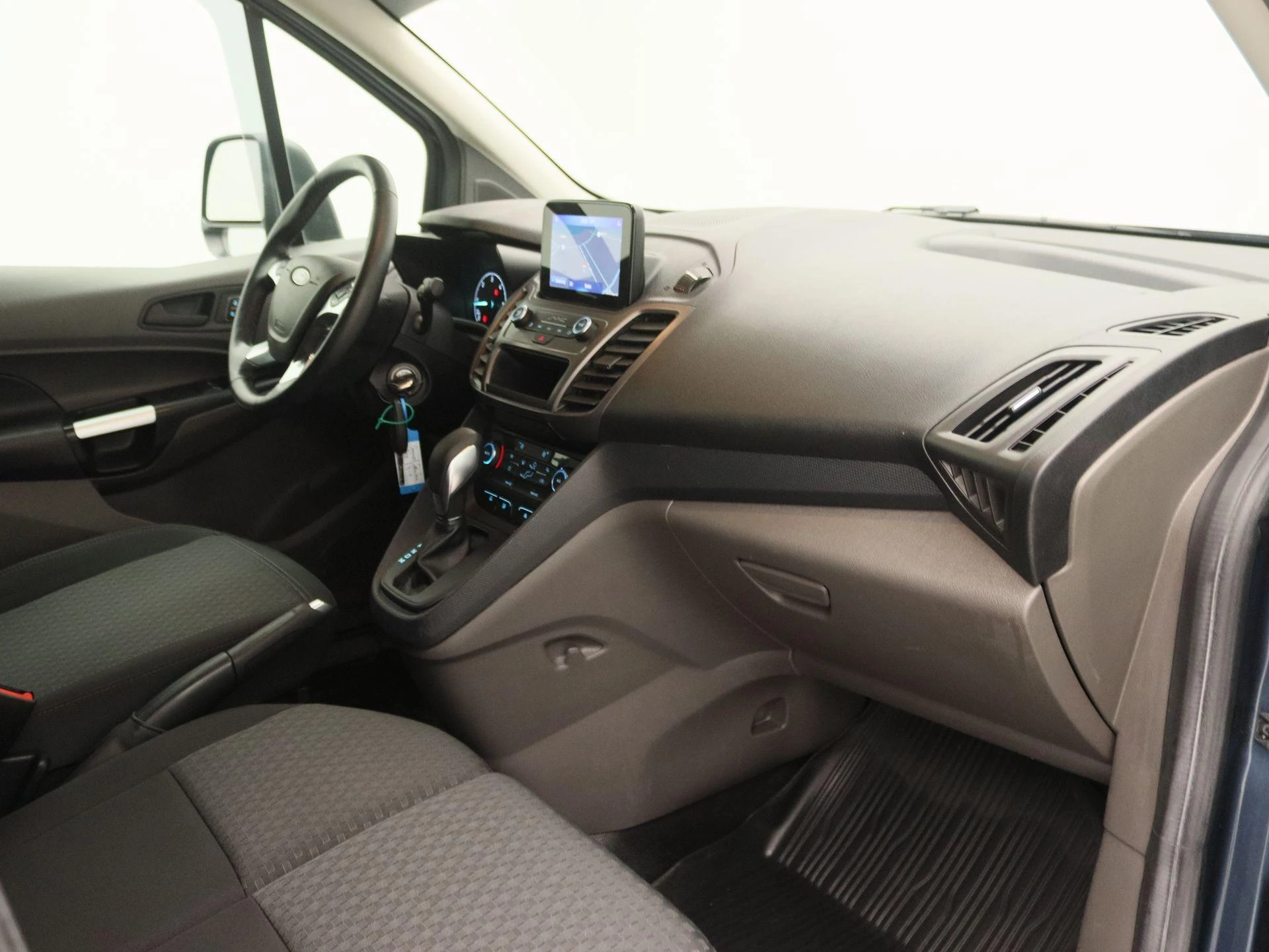 Ford-Transit Connect-image-21