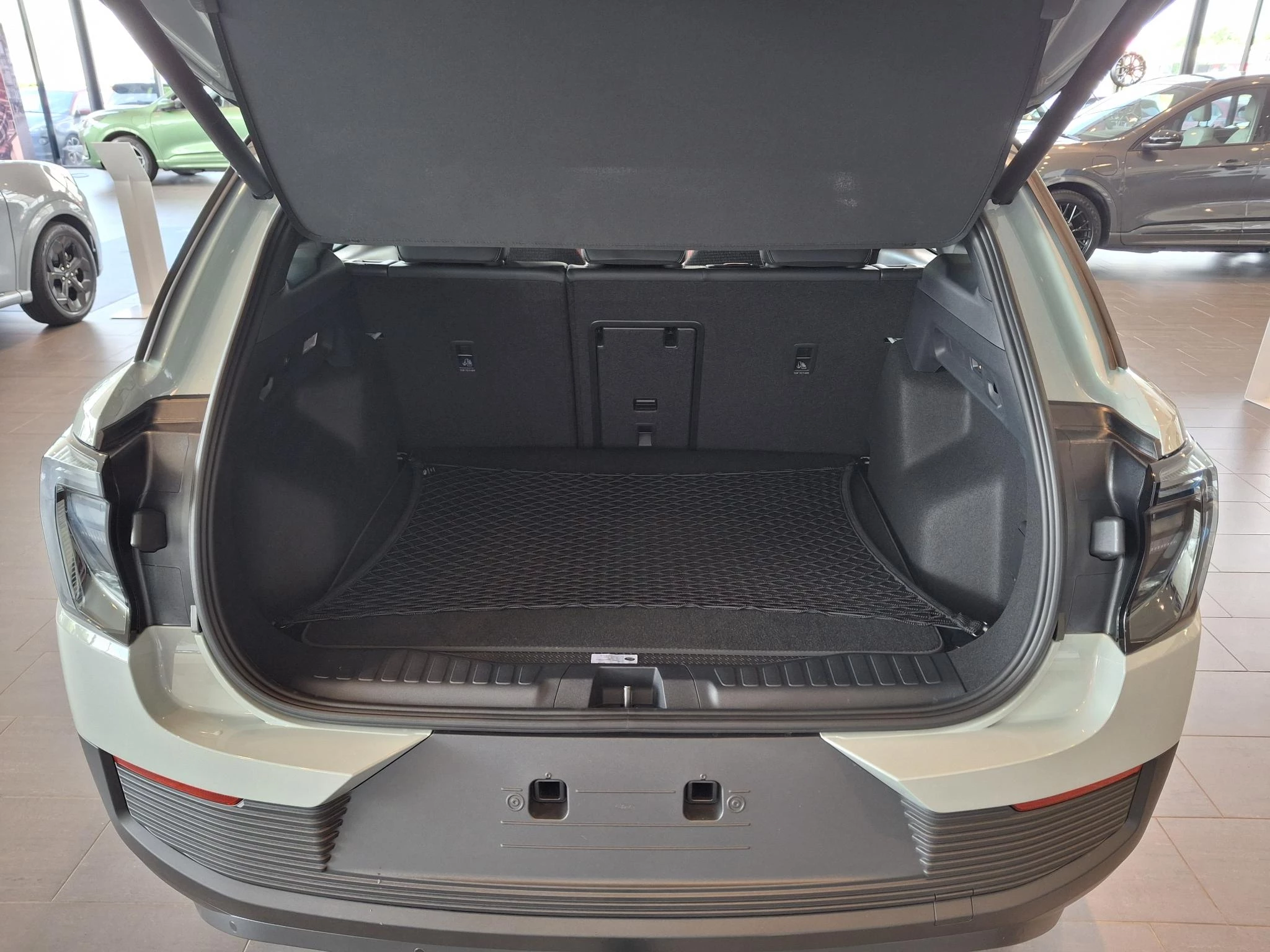 Ford-Explorer EV-image-10