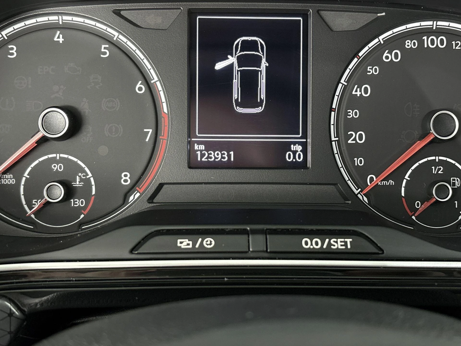 Volkswagen-T-Cross-image-9