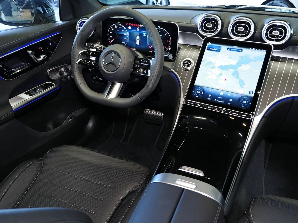 Mercedes-Benz-GLC 450 d-image-7