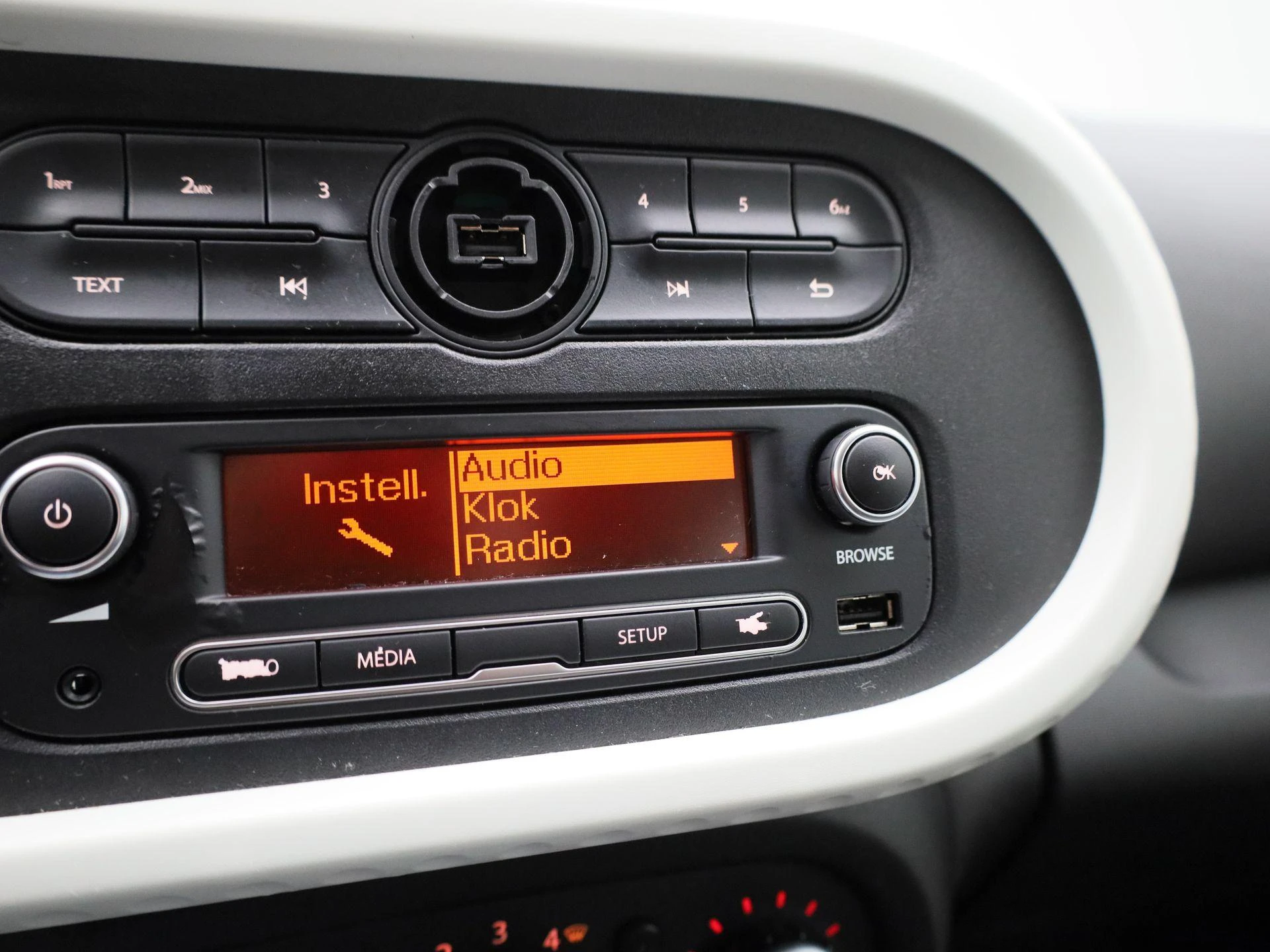 Renault-Twingo-image-19