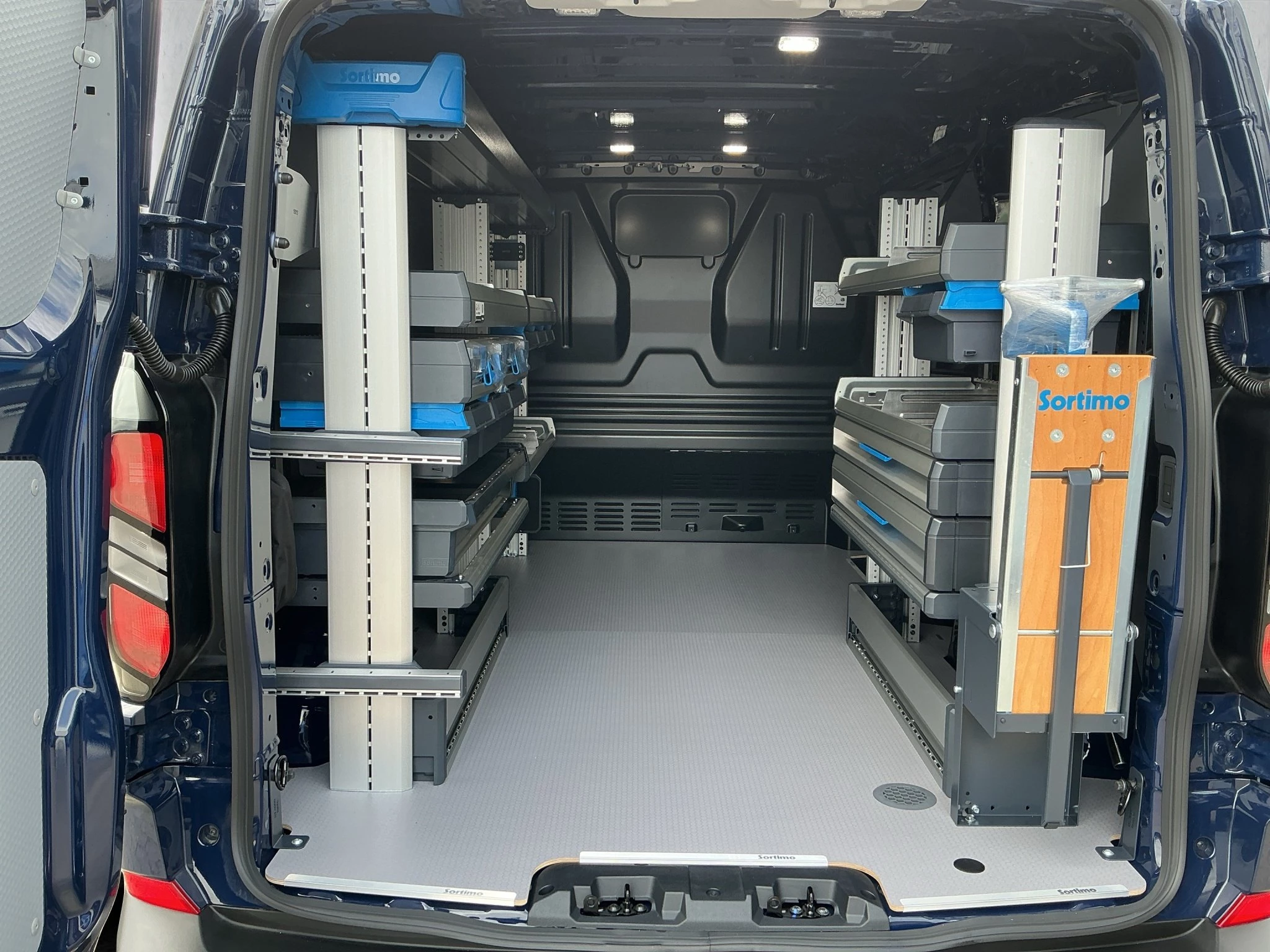 Ford Transit Custom Trend Service-Line 320 L1 Automatik Kasten *aus unserer Werbung*