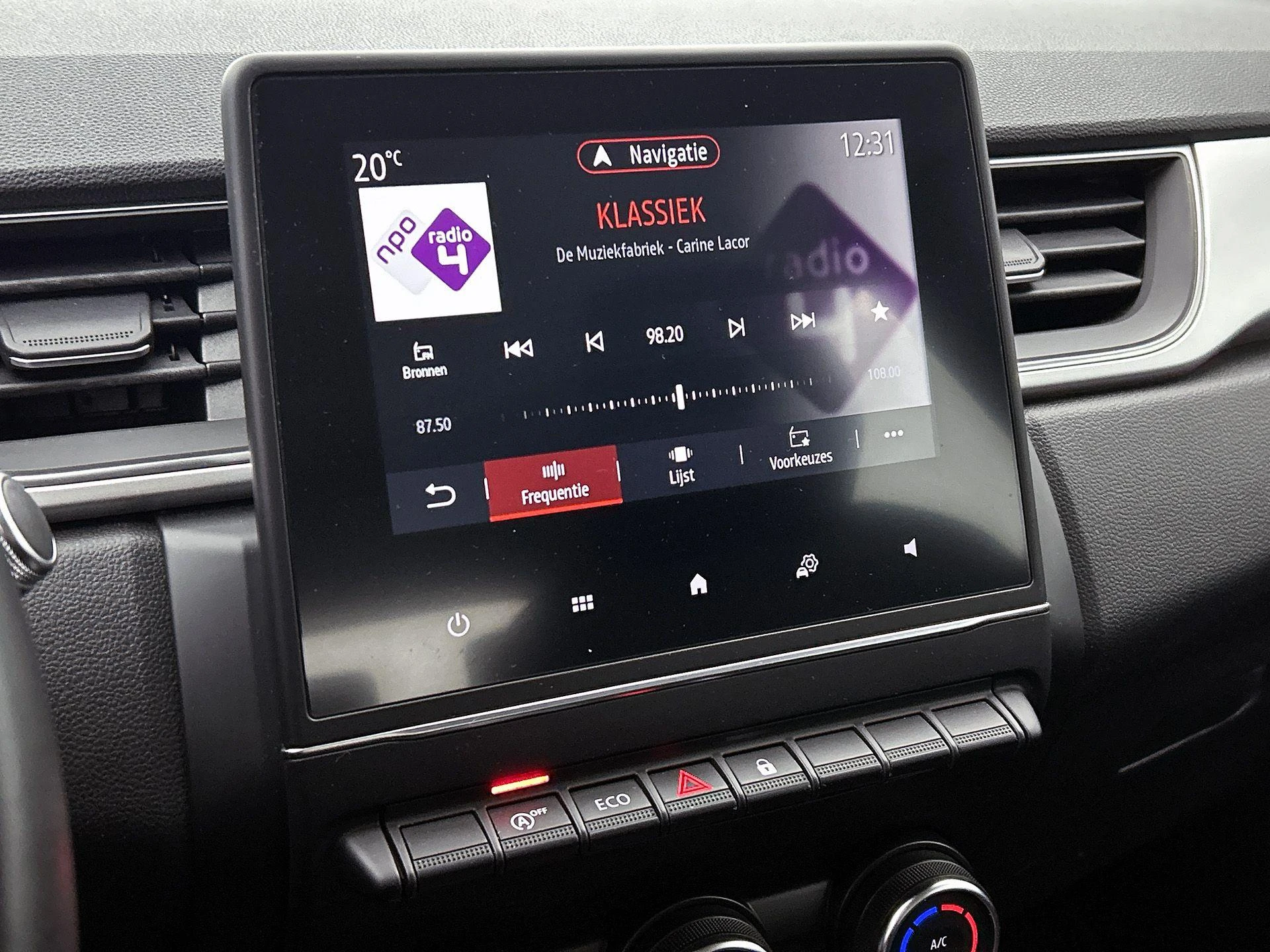Renault-Captur-image-6