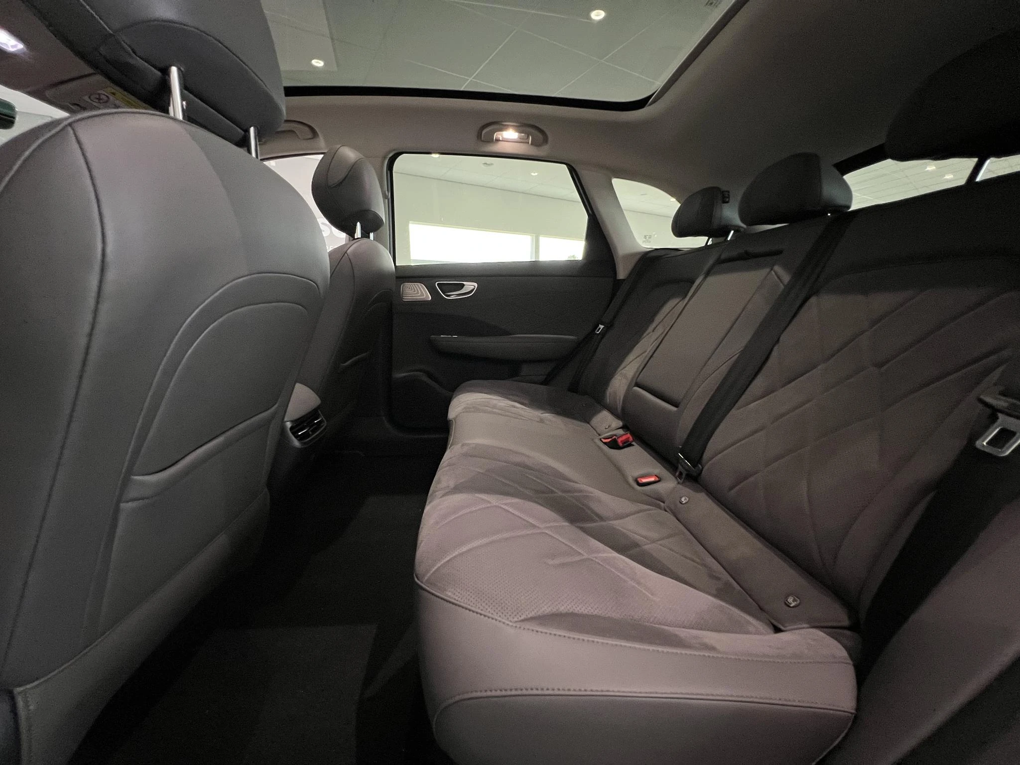 MG-S6 EV-image-17