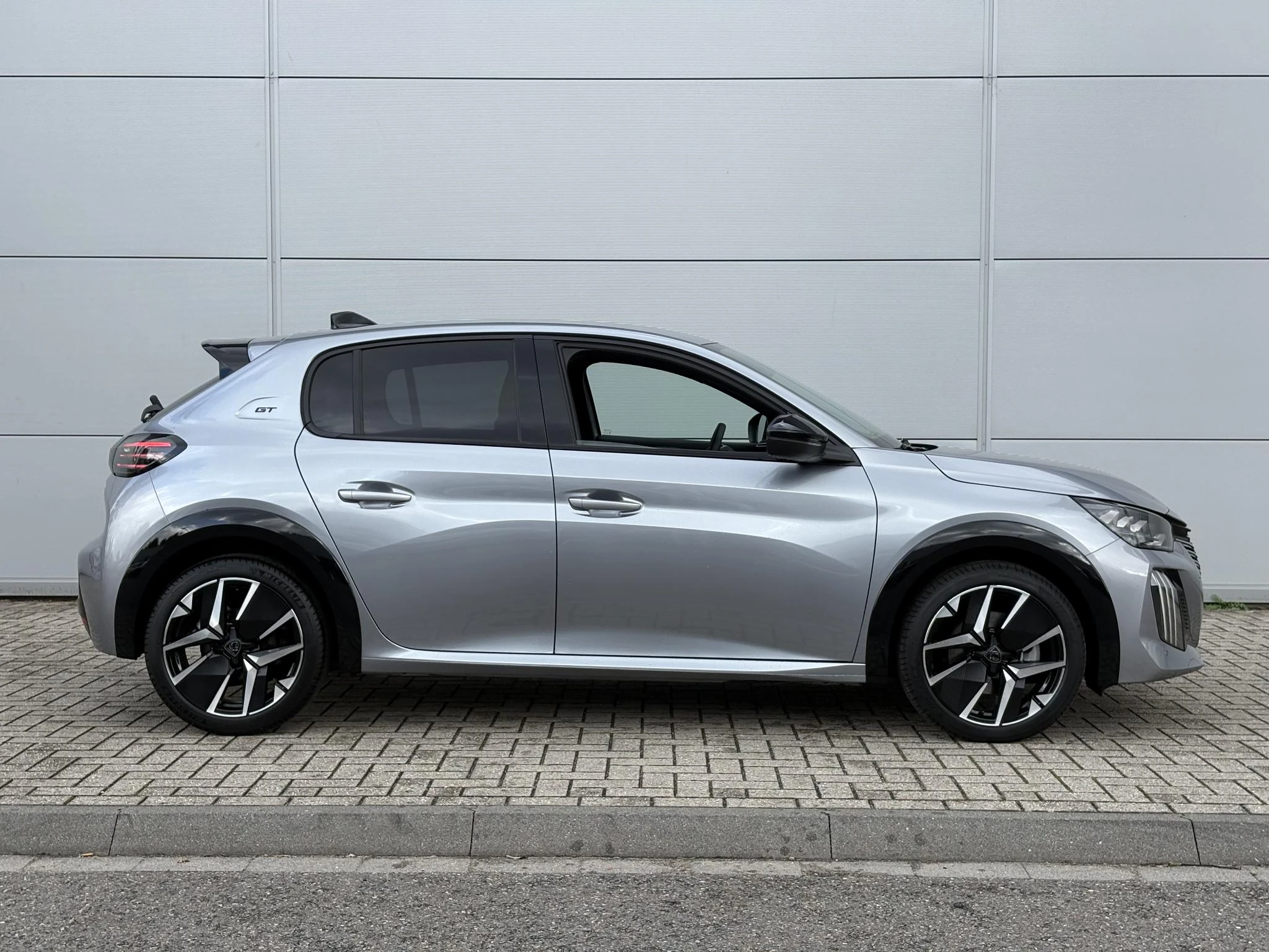 Peugeot-208-image-6