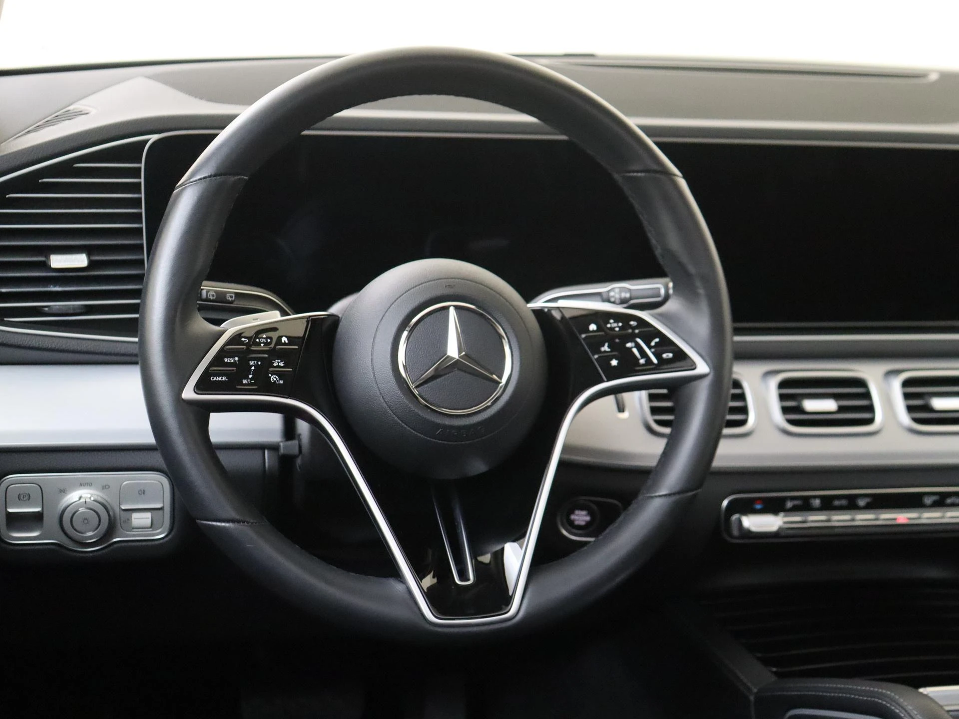 Mercedes-Benz-GLE-image-9