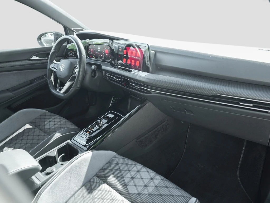Volkswagen-Golf-image-8