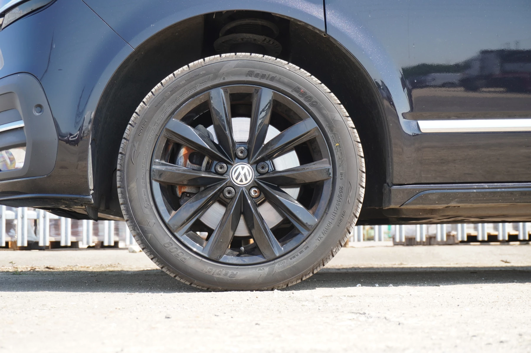 Volkswagen-California-image-4