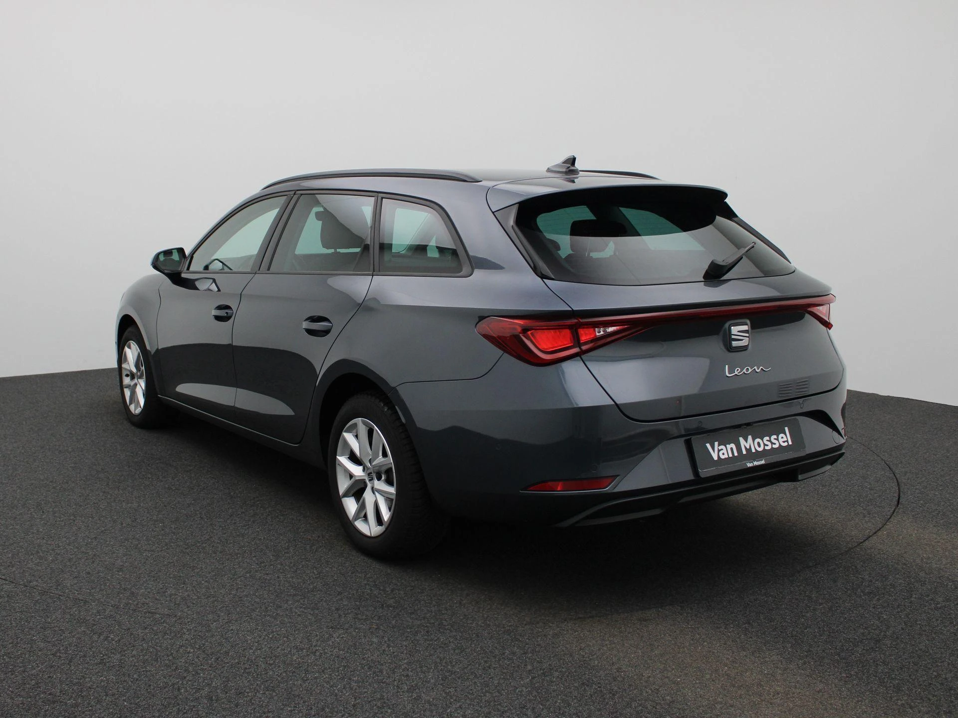 SEAT-Leon-image-1