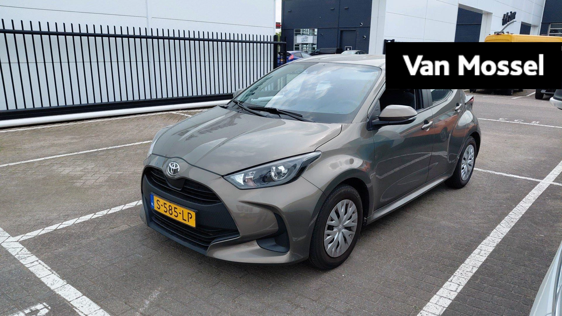 Toyota-Yaris-image-0