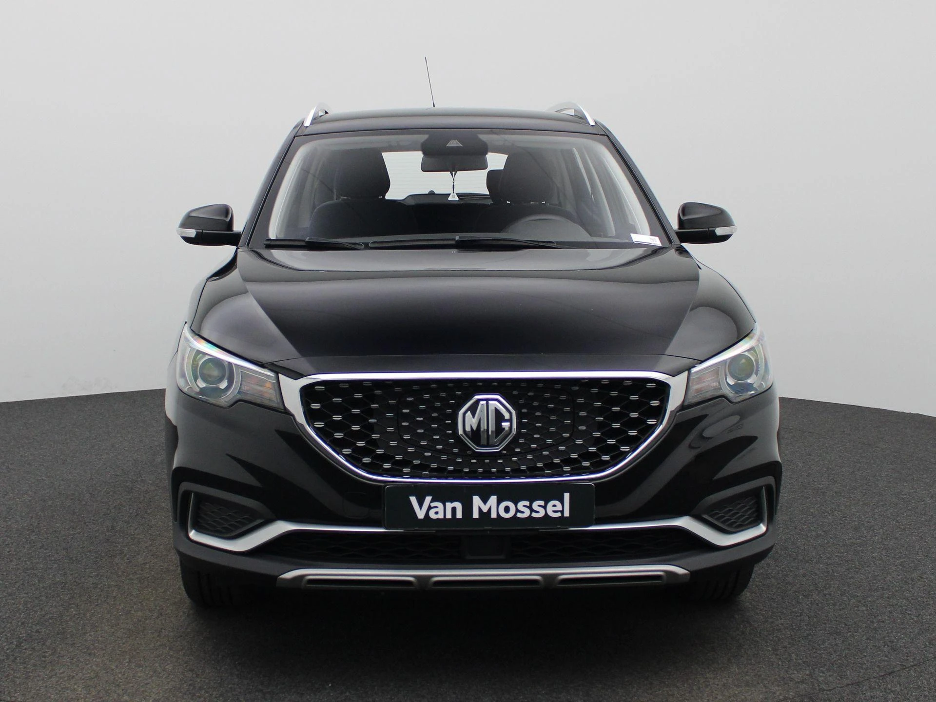 MG-ZS EV-image-2