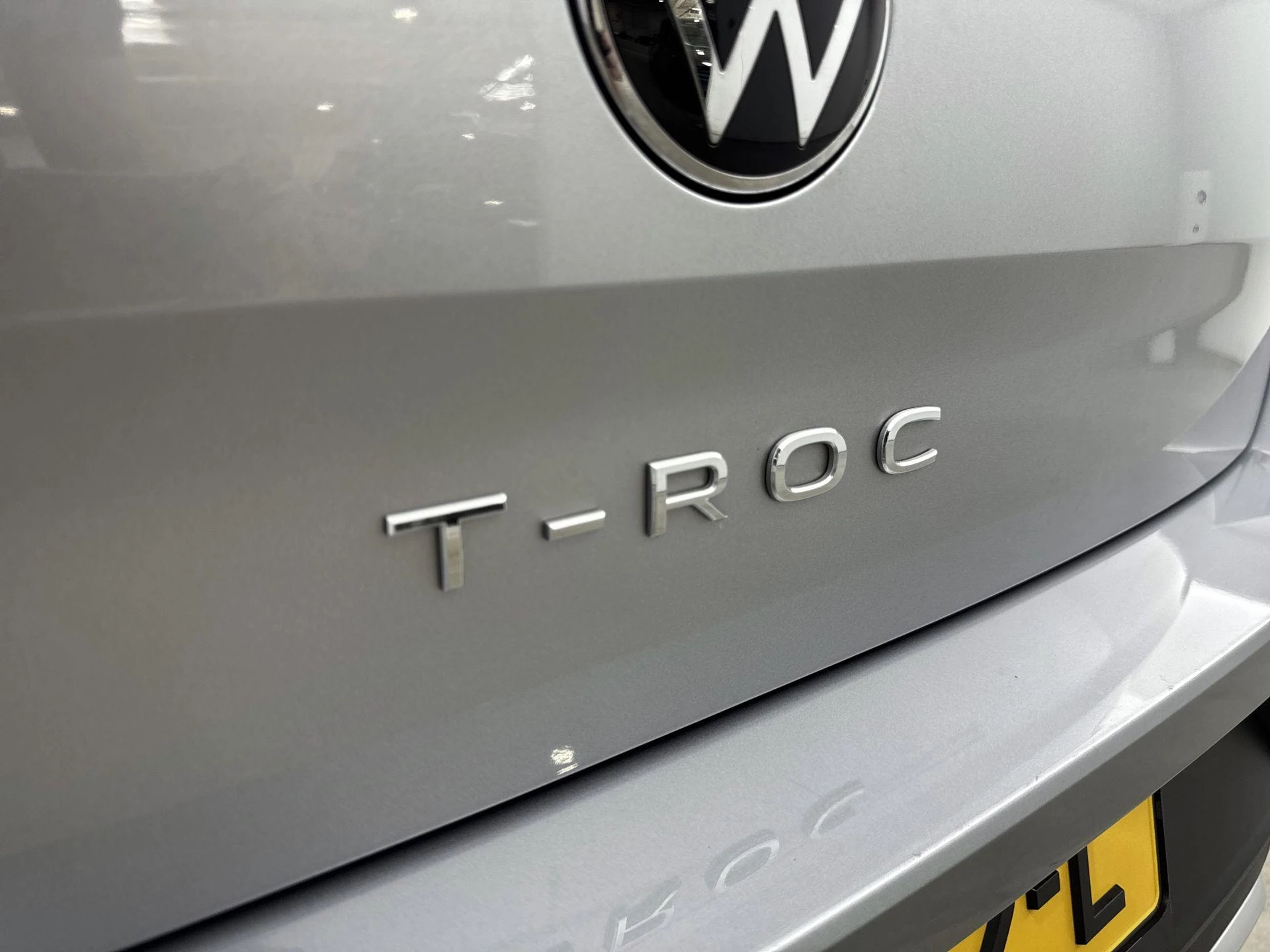 Volkswagen-T-Roc-image-21