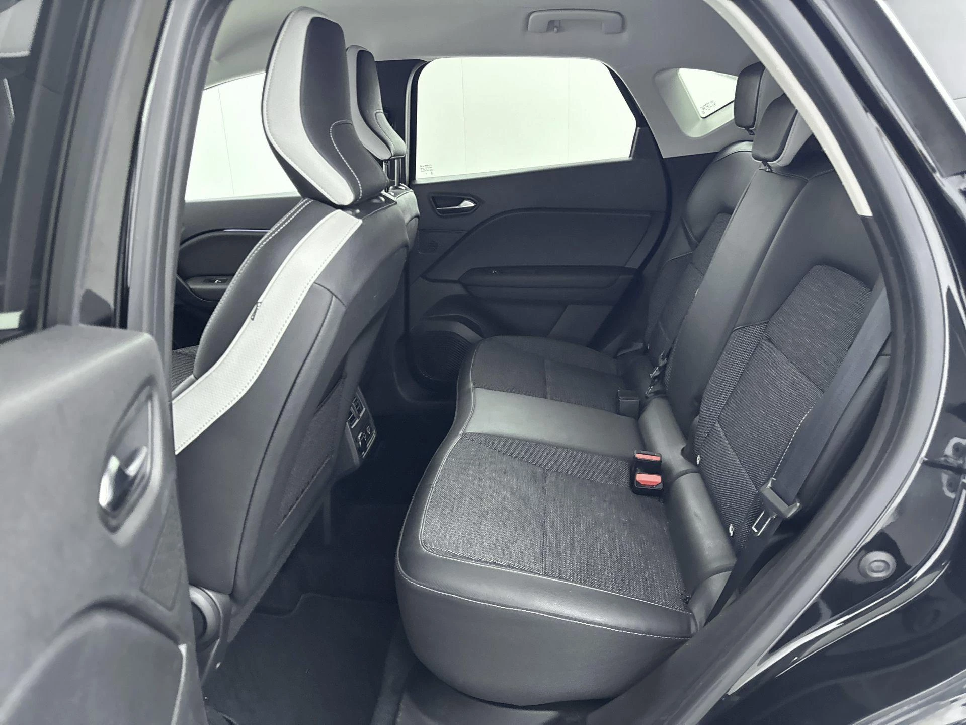 Renault-Captur-image-12