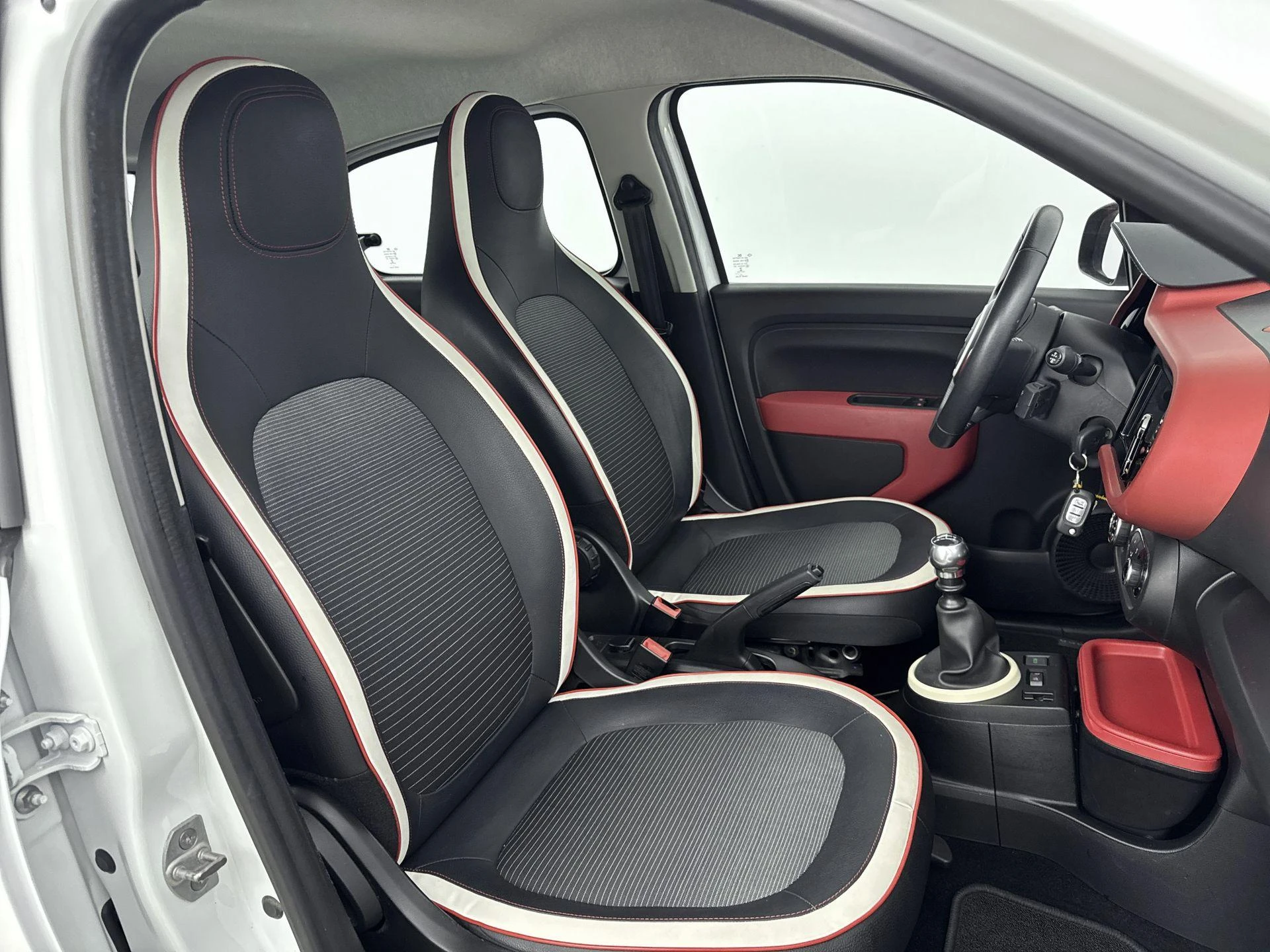 Renault-Twingo-image-23