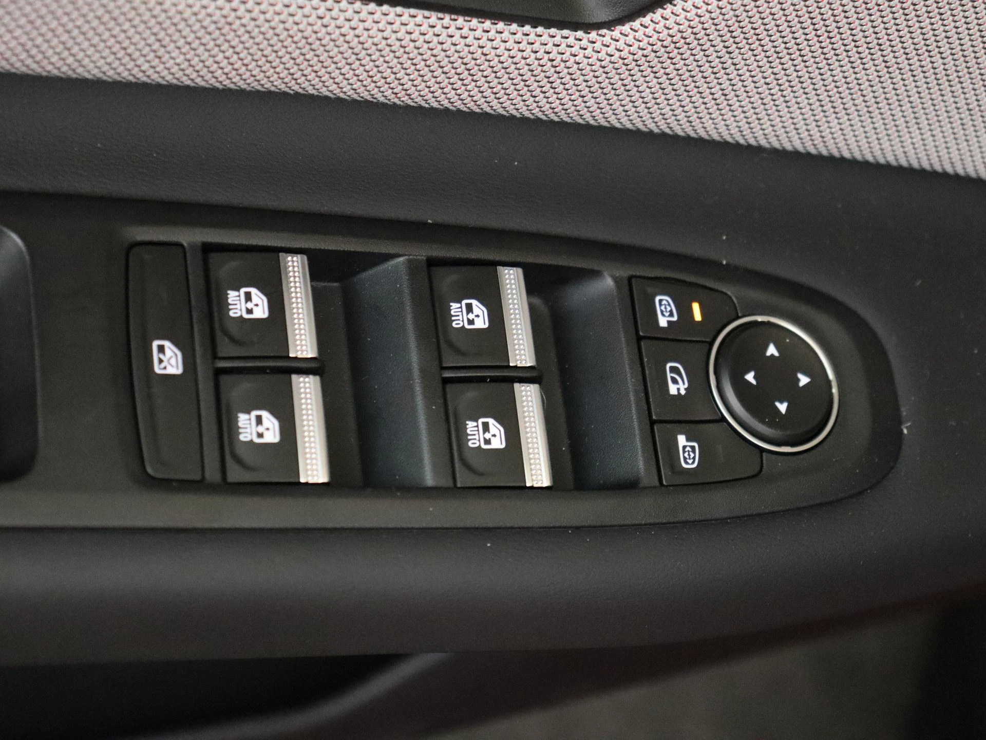 Nissan-Micra-image-25