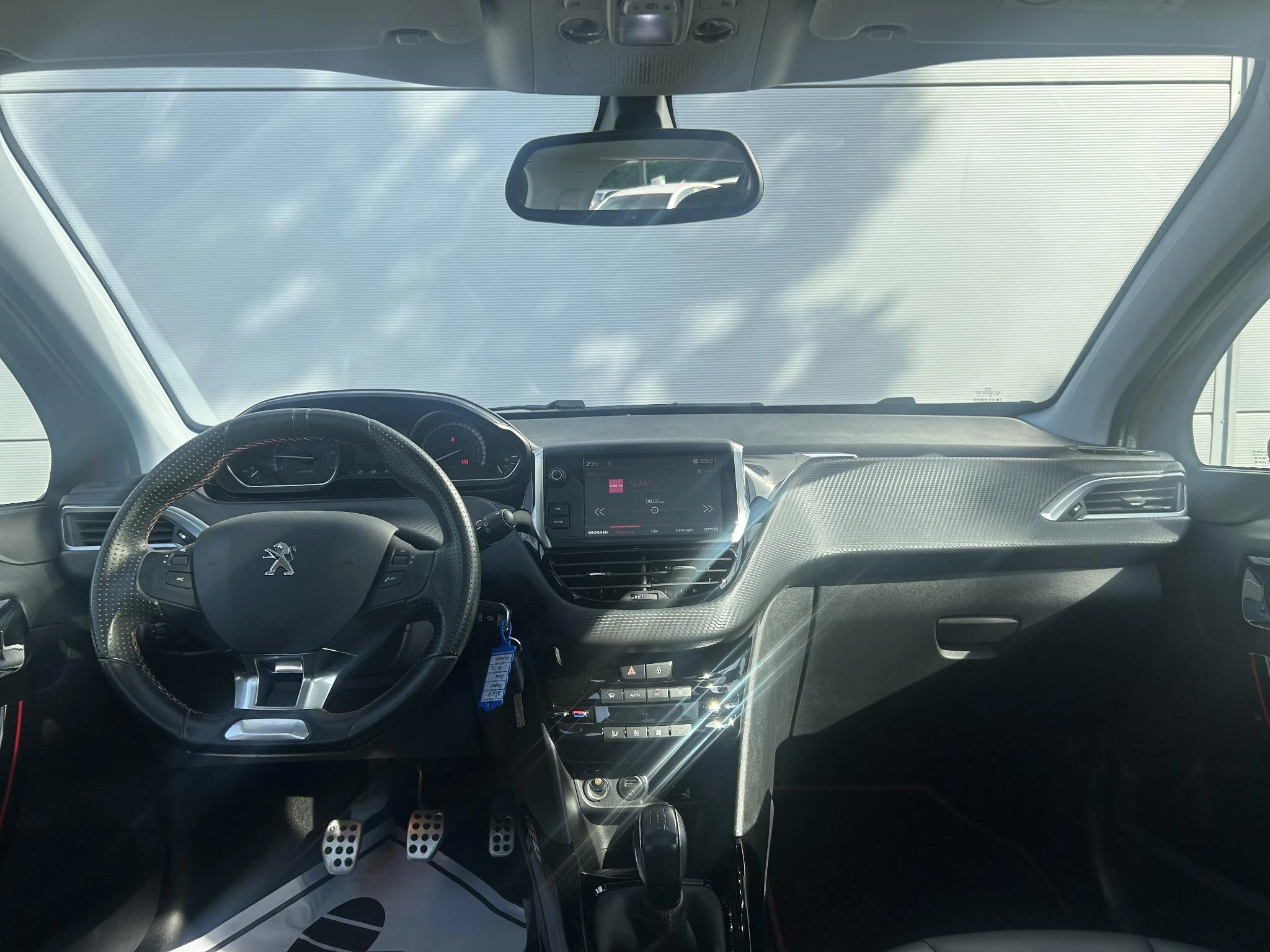Peugeot-2008-image-9
