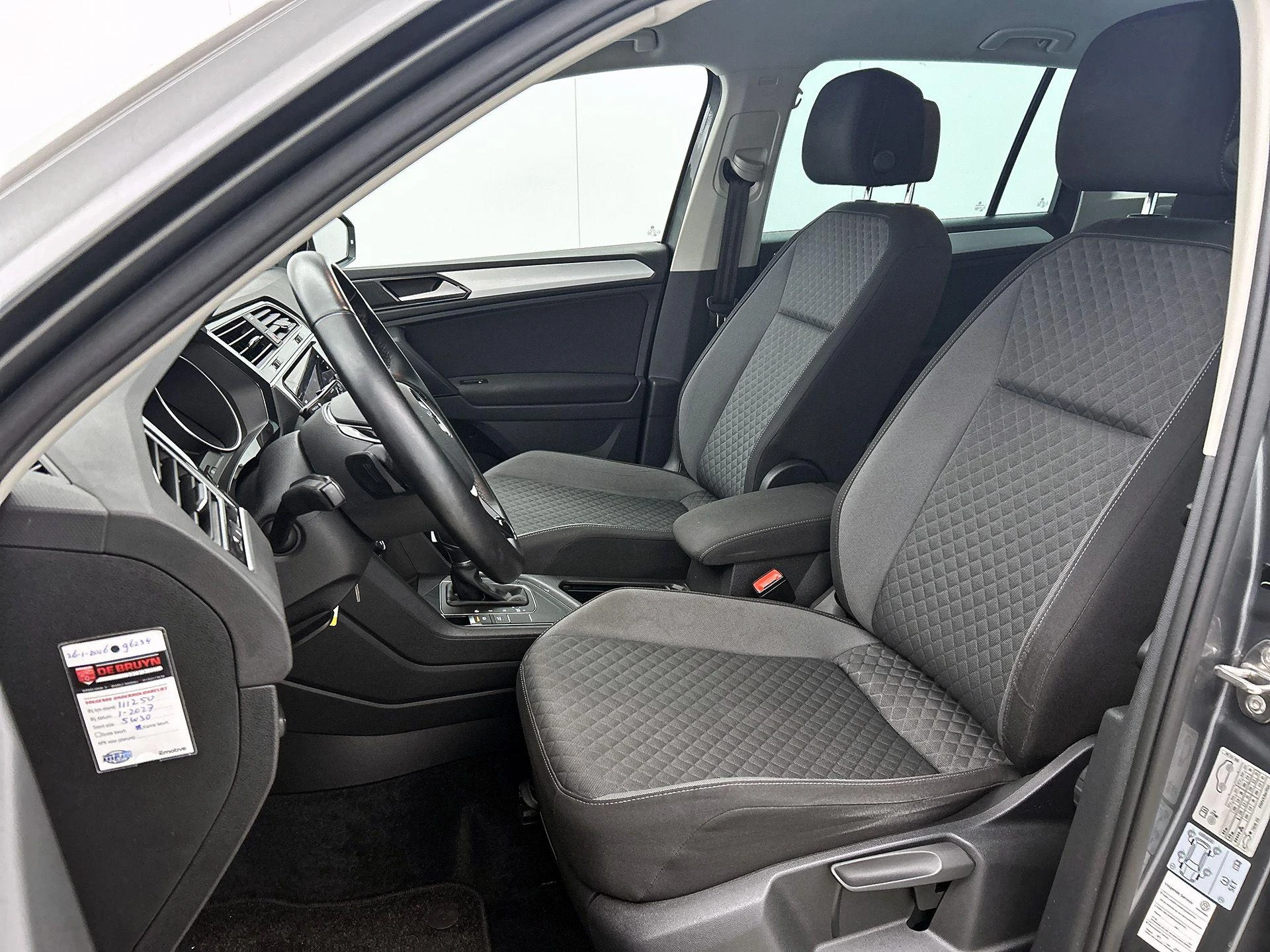 Volkswagen-Tiguan-image-36