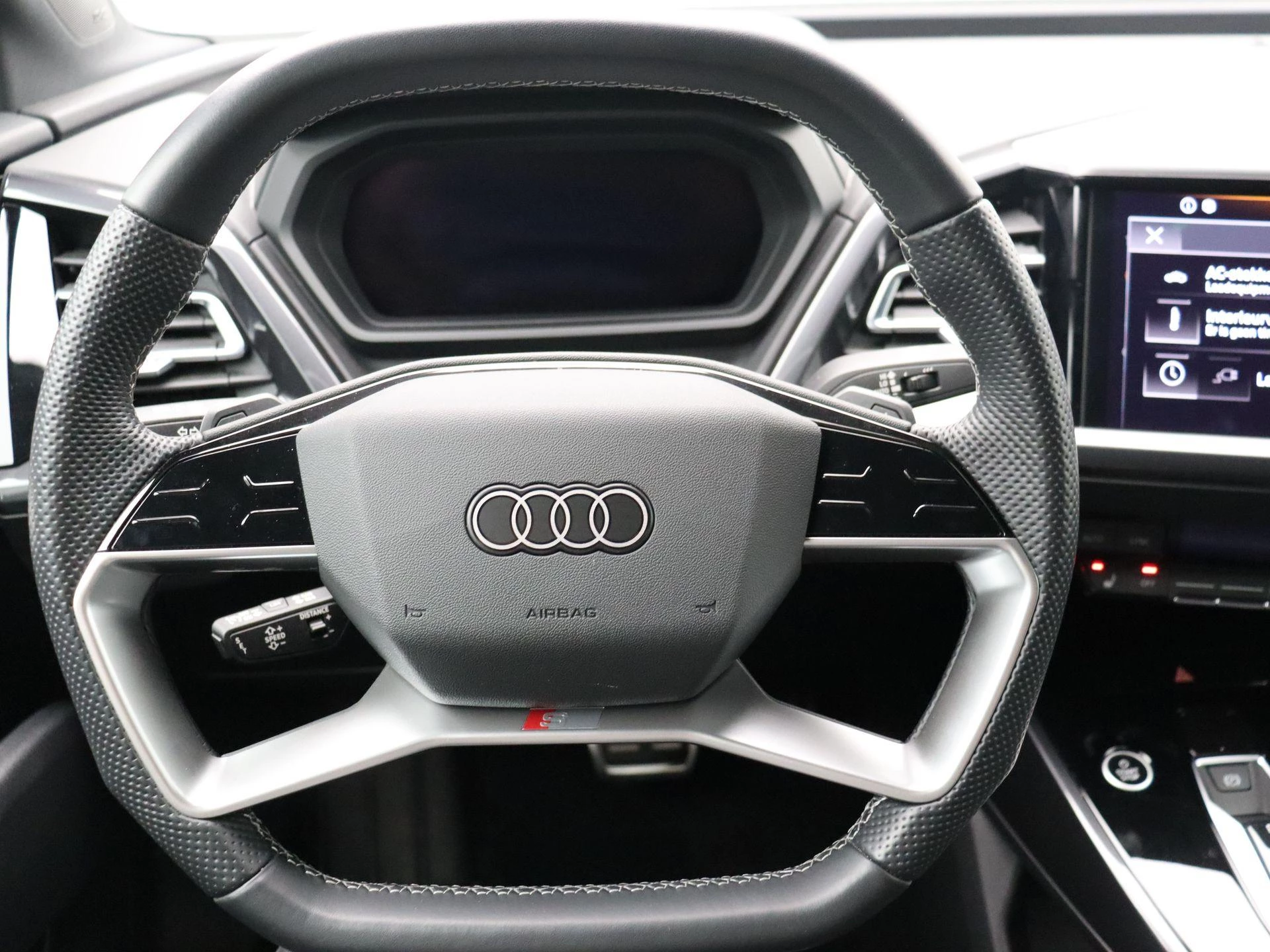 Audi-Q4 Sportback e-tron-image-16