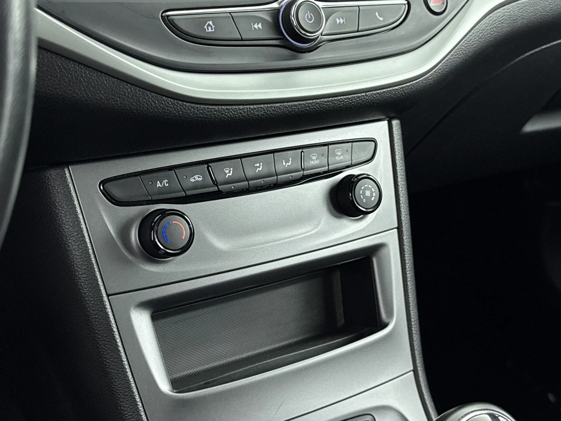 Opel-Astra-image-18