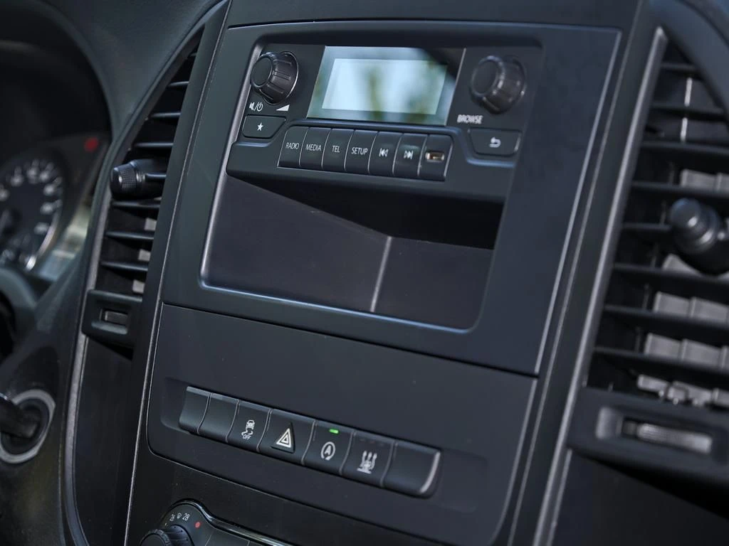 Mercedes-Benz-Vito 110-image-8