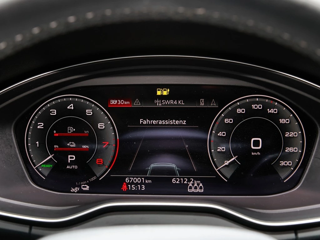 Audi Q5 55 TFSIe S line Matrix AHK B&O Business