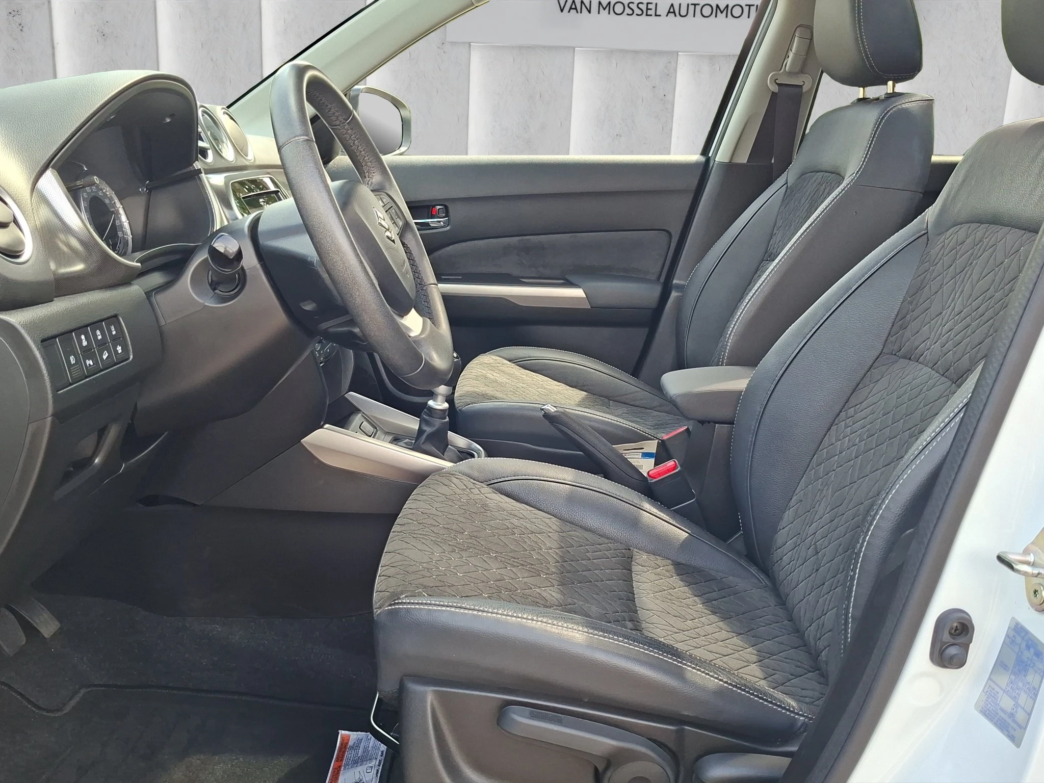 Suzuki Vitara Comfort 1.4 4x4 LED | Pano | ACC | RFK | SHZ | PDC | LMF | Navi